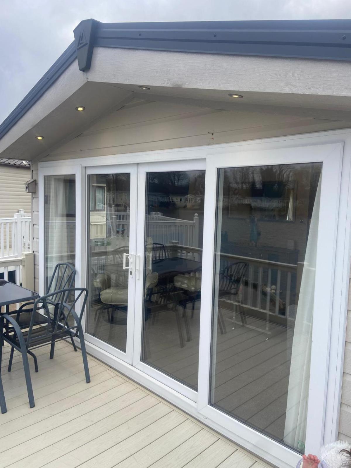 Lakeside Mini * Saint Osyth